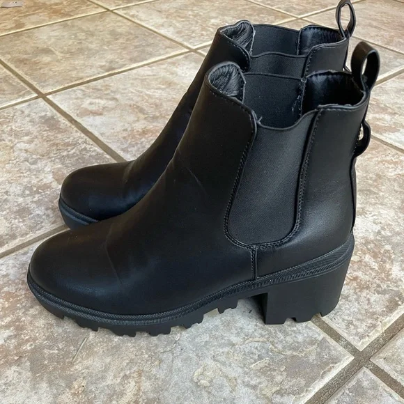 Catherine Malandrino Shoes Catherine Chelsea Boots Size